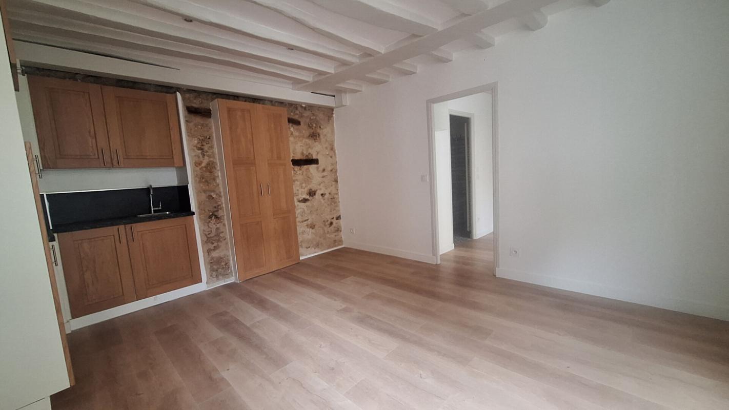 CHEVREUSE Appartement de charme Type T2 RENOVE en RDC 5