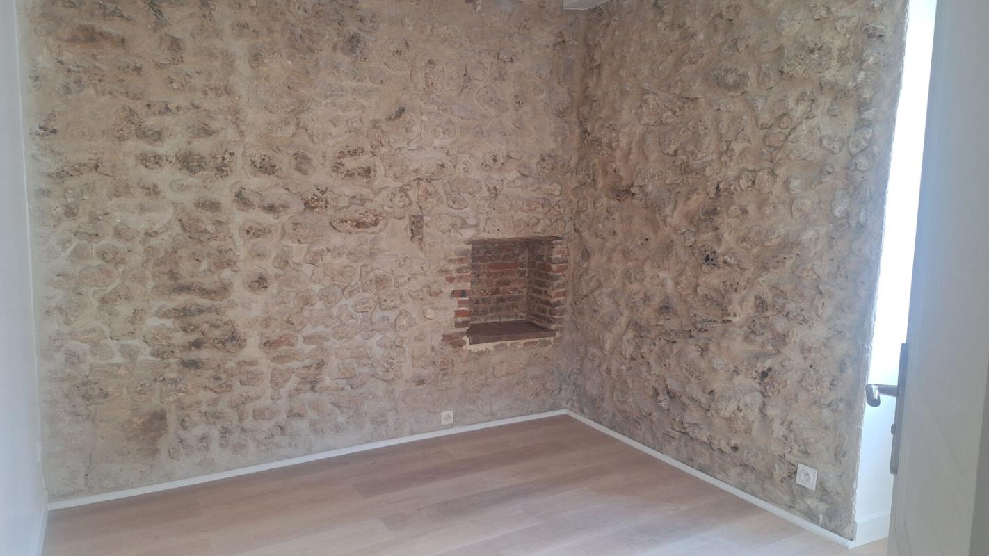 CHEVREUSE Appartement de charme Type  T2 RENOVE en RDC 7