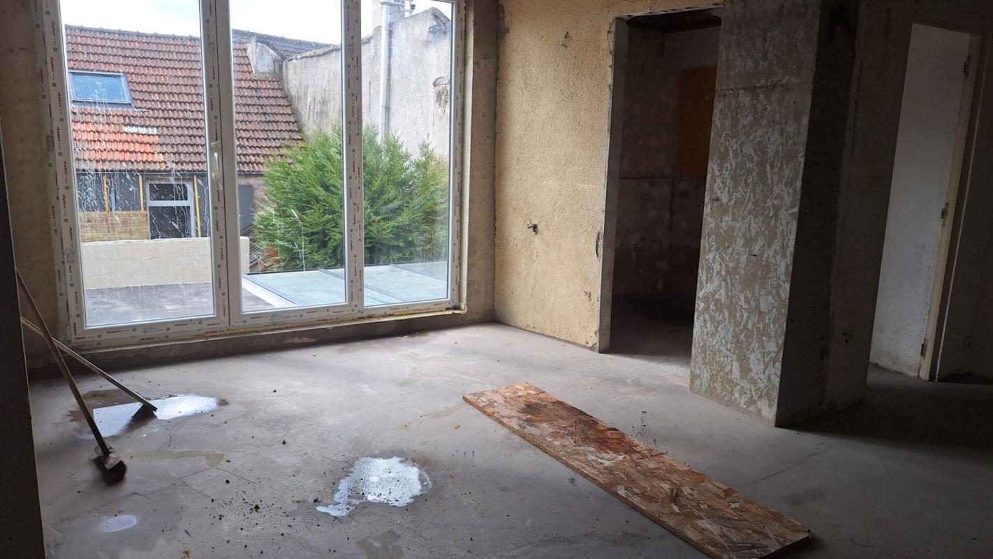 CHEVREUSE Appartement  1 pièce(s) 31 m2 au 1er étage A Rénover 2