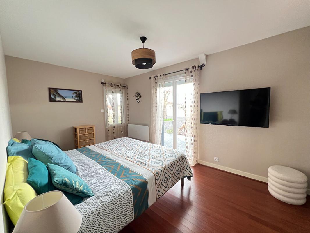 JOZE Maison avec jardin et piscine 12