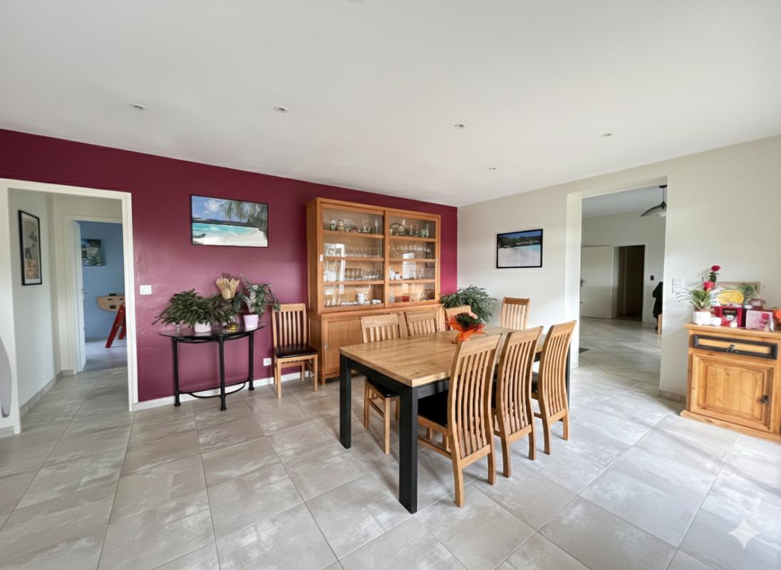 JOZE Maison avec jardin et piscine 7