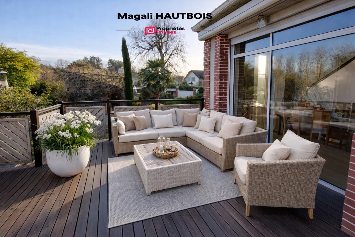 SAINT-JEAN-LE-THOMAS Villa Saint Jean Le Thomas 10 pièce(s) 220 m2 1