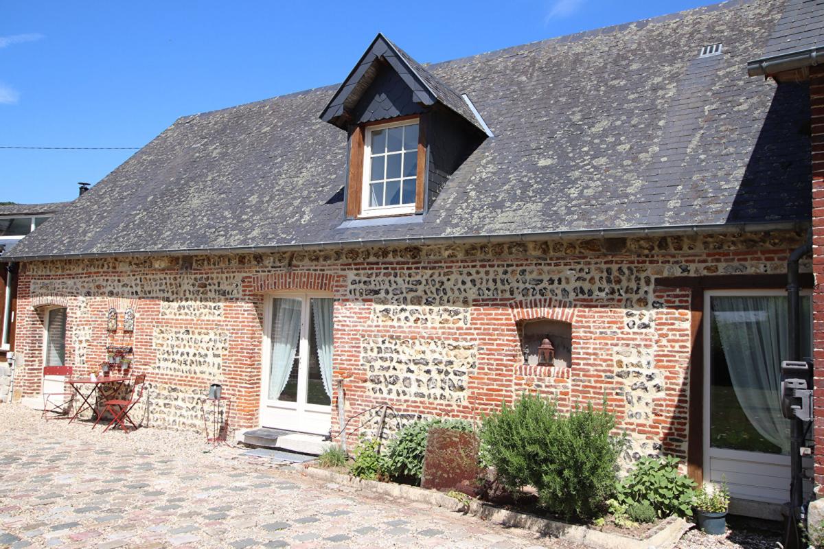 CANY-BARVILLE MAISON DE VILLAGE AVEC COMMERCES, À 20 MIN DES PLAGES 2