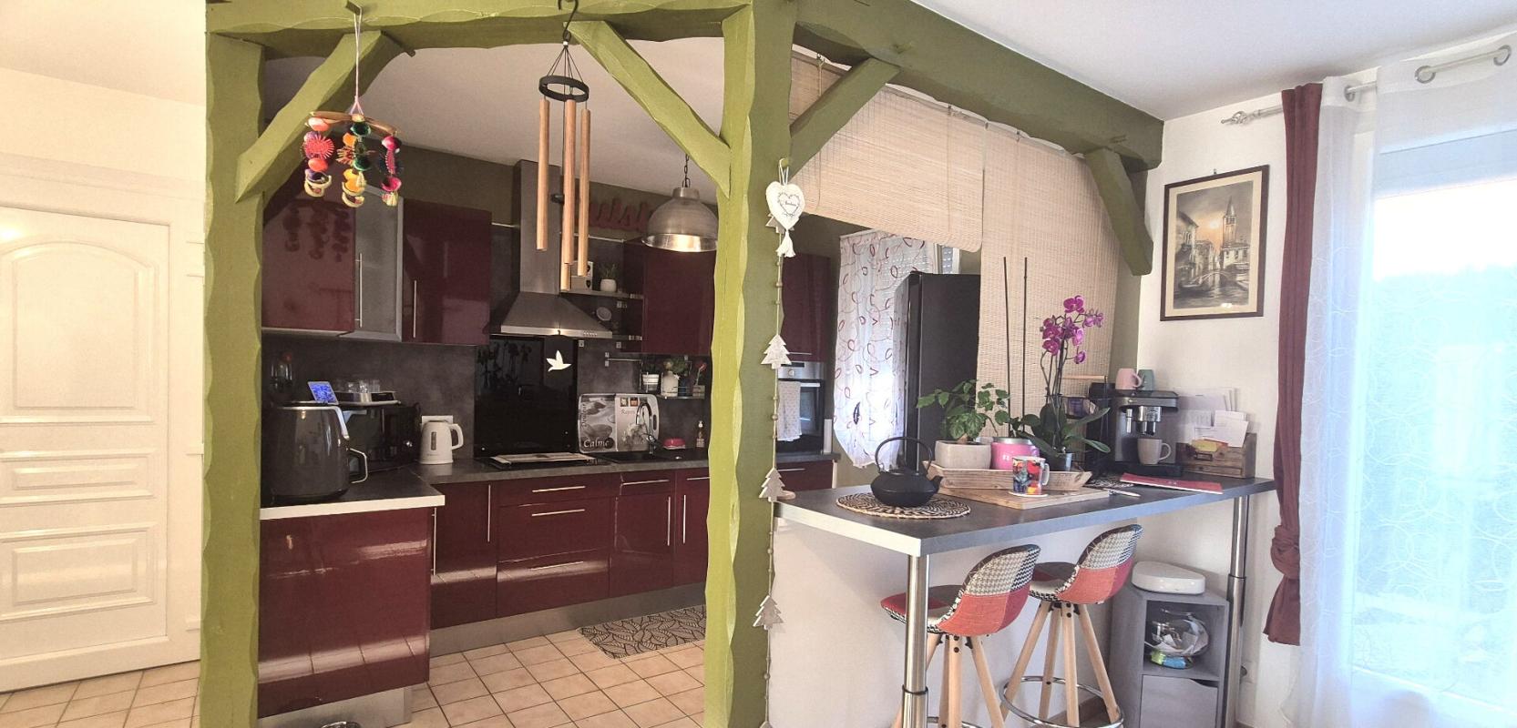 SAINT-DIZIER Belle Maison Individuelle de 116 m² Rénovée avec Goût comprenant une Cour, Bureau, Buanderie, Réserve, Terrasse et un joli Terrain Clos et entretenu de 271 m² 7