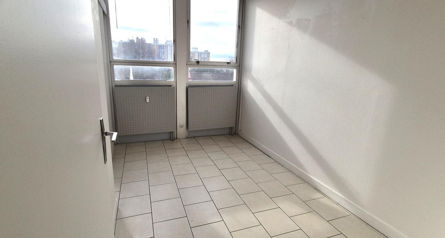 SAINT-DIZIER Bel Appartement Résidentiel de 72 m² avec Ascenseur, Hall d'entrée sécurisé, Interphone, Local technique et Terrain clos, sécurisé et paysager de 4810 m² 12