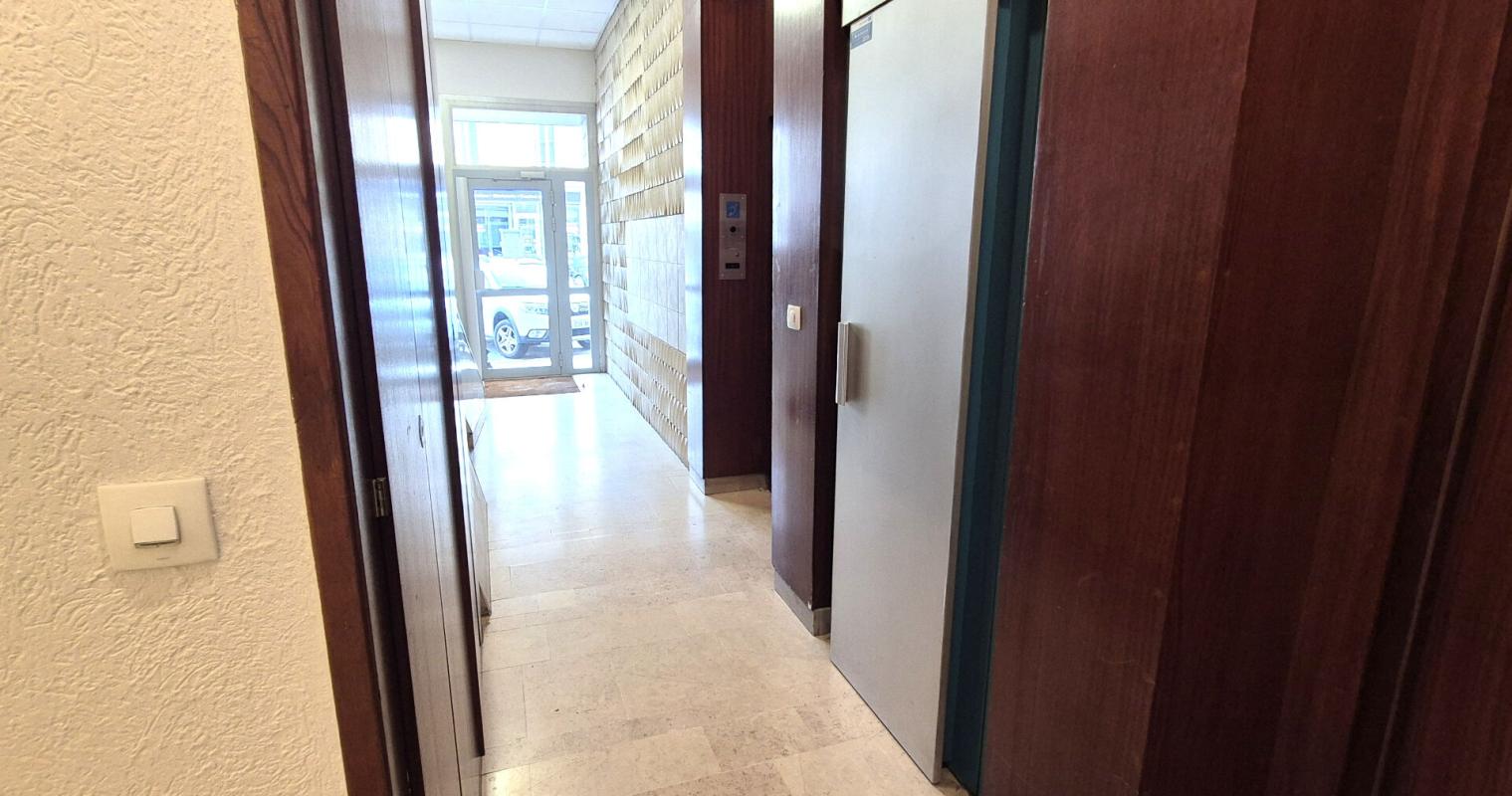 SAINT-DIZIER Bel Appartement Résidentiel de 72 m² avec Ascenseur, Hall d'entrée sécurisé, Interphone, Local technique et Terrain clos, sécurisé et paysager de 4810 m² 14