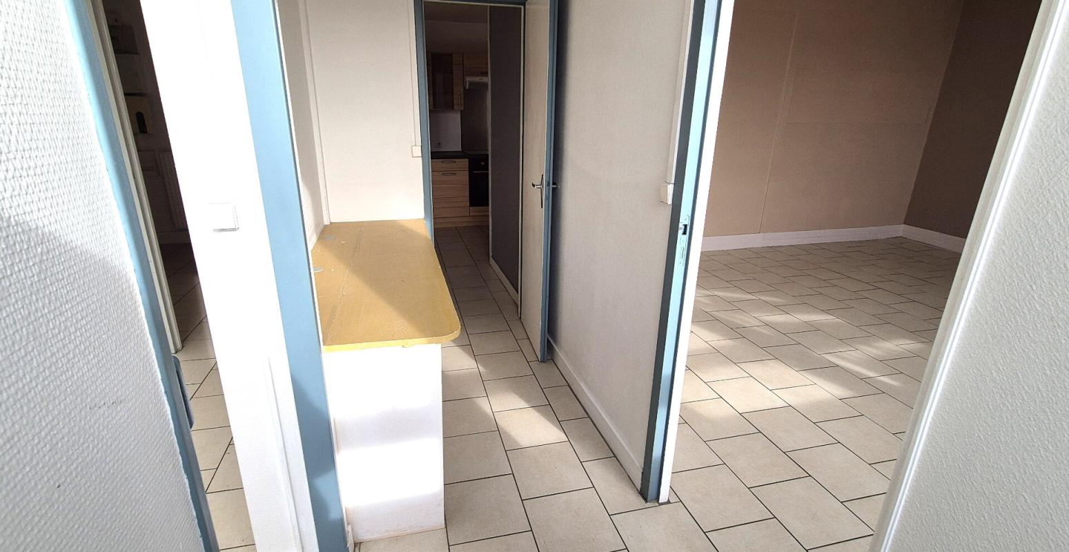 SAINT-DIZIER Bel Appartement Résidentiel de 72 m² avec Ascenseur, Hall d'entrée sécurisé, Interphone, Local technique et Terrain clos, sécurisé et paysager de 4810 m² 6