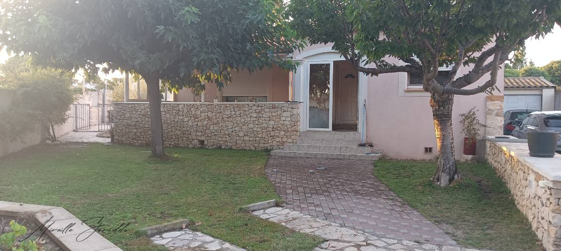 JONQUIERES-SAINT-VINCENT Jonquieres Saint Vincent VILLA 5 pièces122 m² PISCINE ET GARAGE 1