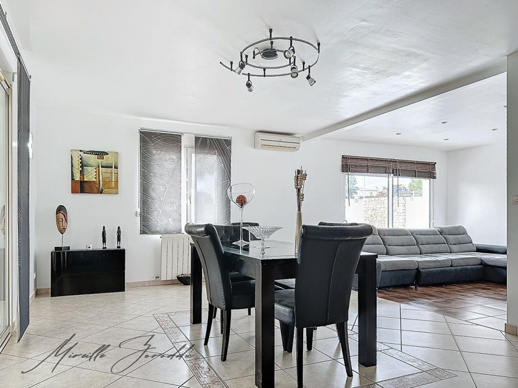 JONQUIERES-SAINT-VINCENT Jonquieres Saint Vincent VILLA 5 pièces122 m² PISCINE ET GARAGE 3