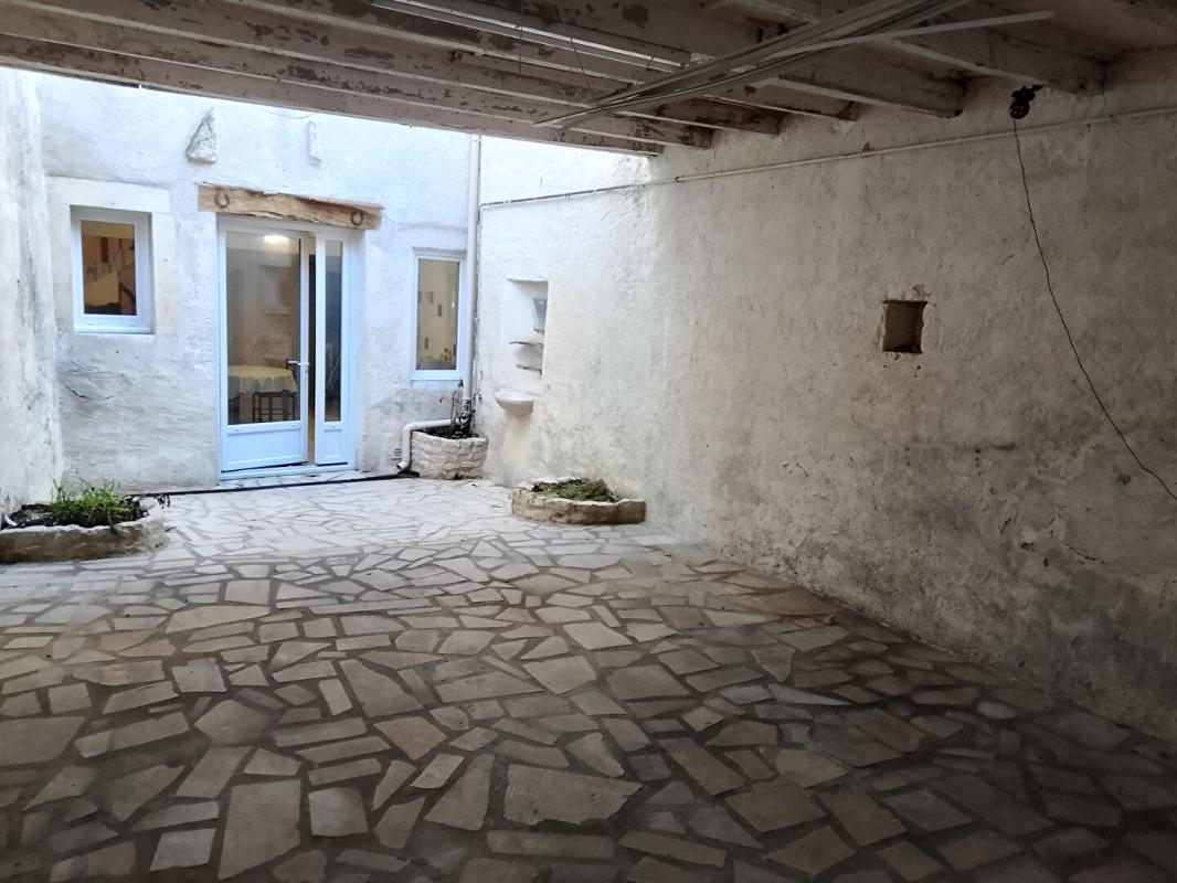 ROUILLAC Rouillac Maison de ville 120 m² , 4 chambres, avec cour et garage 1