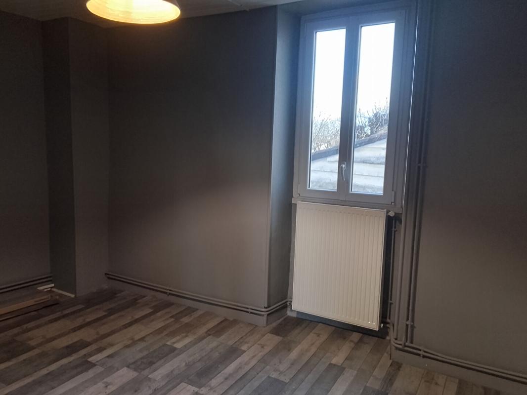 ROUILLAC Rouillac - Maison de Ville 120 m² , 4 chambres, avec cour et garage 9
