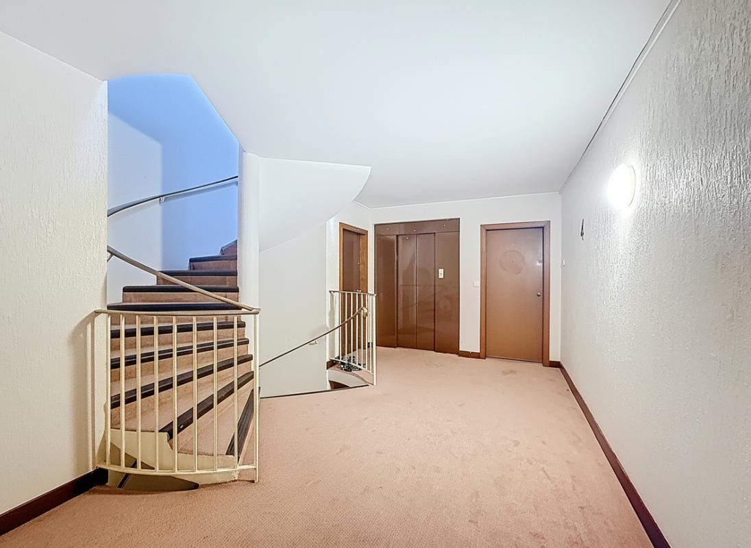 MEUDON Appartement Meudon 4 pièces + 2 caves + Parking 7