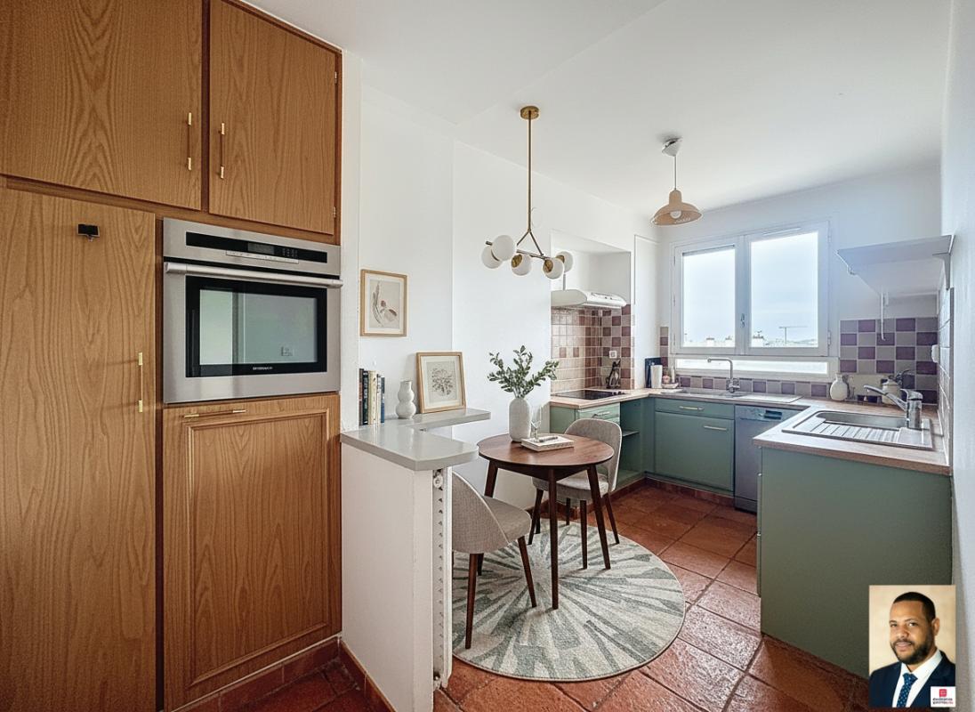 MEUDON Appartement Meudon 4 pièces + 2 caves + Parking 8