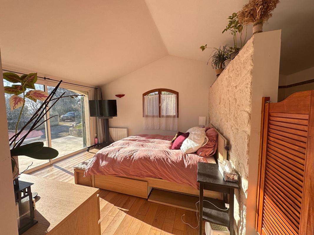 PIERREVERT PIERREVERT, dans un environnement calme et verdoyant, Jolie VILLA de plain pied, 120 m² avec piscine et  garage sur 2500 m² de terrain 5