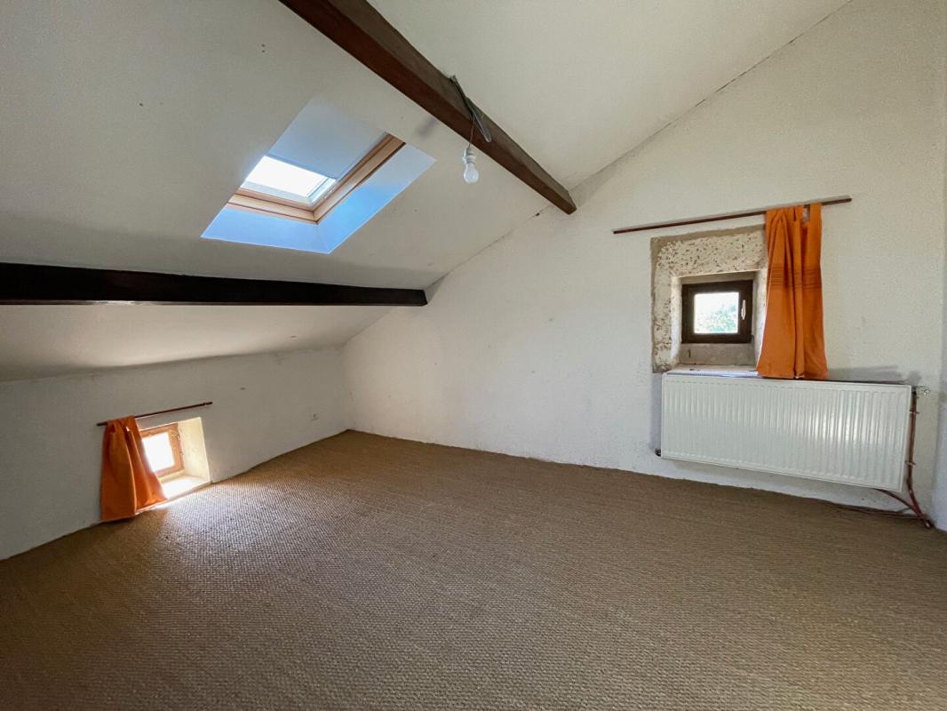 MAREUIL Maison en pierre  4 pièce(s) 88 m2 8