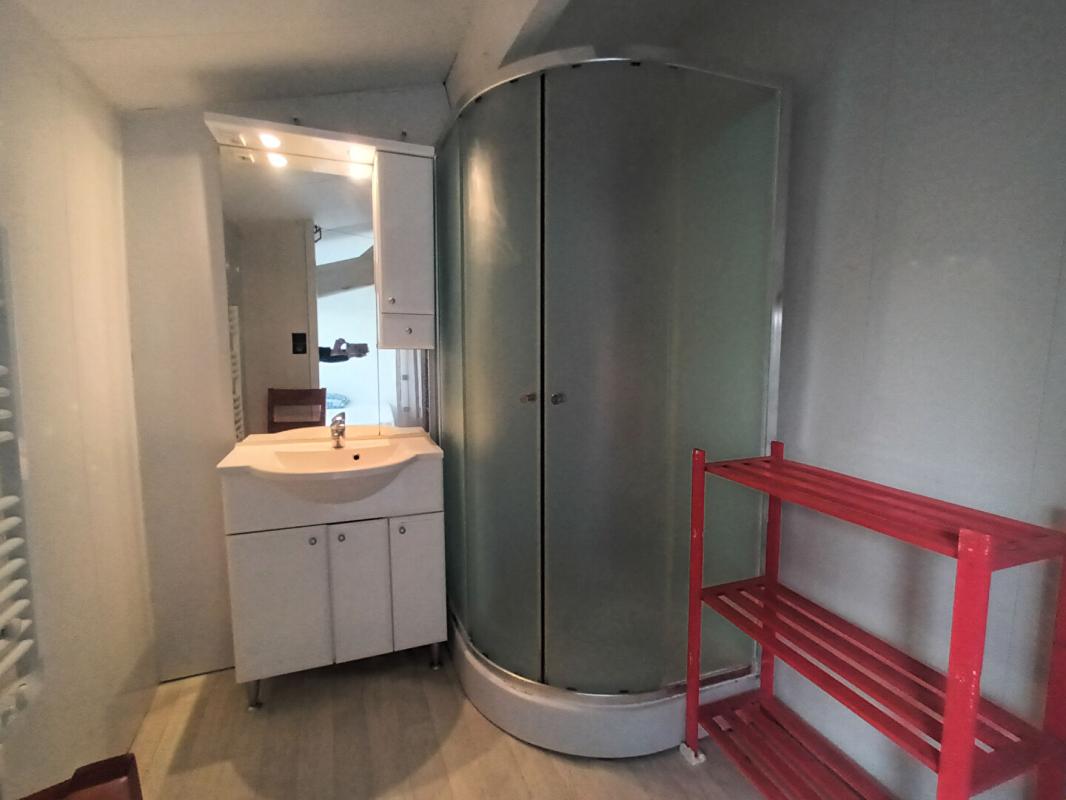 LA ROCHELLE Maison 17 La Rochelle composée de 2 logements 12