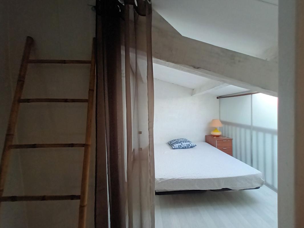 LA ROCHELLE Maison 17 La Rochelle composée de 2 logements 13