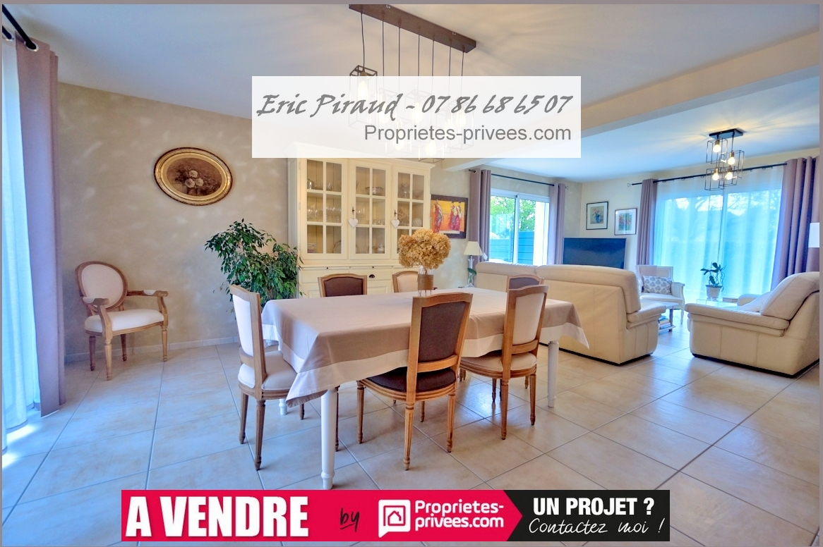 SAINT-ANDRE-DES-EAUX St André des Eaux - Maison d'environ 174 m² - 6 pièces, 2 salles d'eau et 1 salle de bains 1