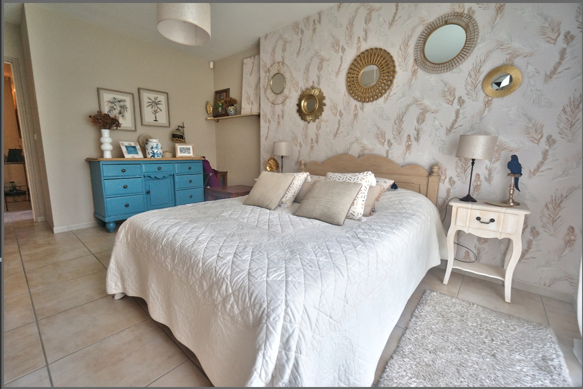 SAINT-ANDRE-DES-EAUX St André des Eaux - Maison d'environ 174 m² - 6 pièces, 2 salles d'eau et 1 salle de bains 6