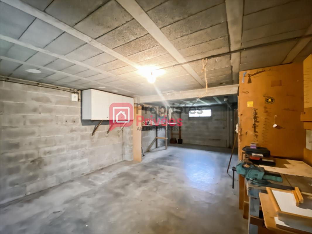 VILLENEUVE-L'ARCHEVEQUE Maison Villeneuve L Archeveque 4 pièce(s) 81 m2 4