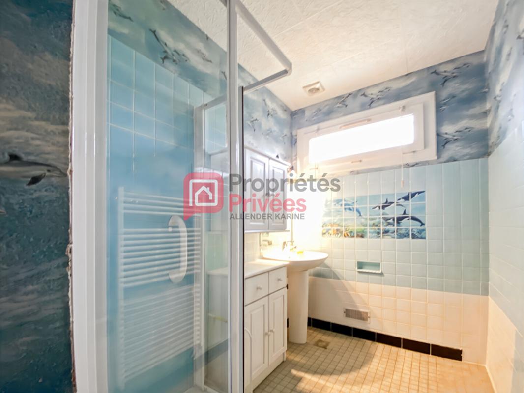 VILLENEUVE-L'ARCHEVEQUE Maison Villeneuve L Archeveque 4 pièce(s) 81 m2 8