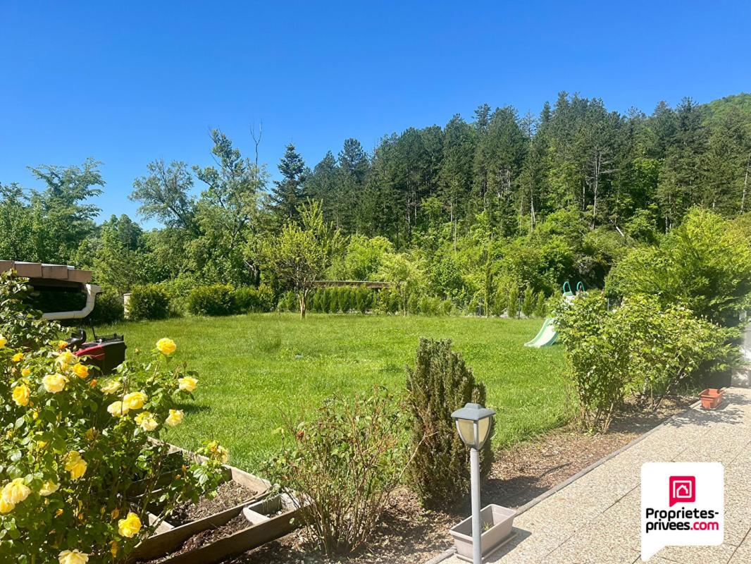 SISTERON Havre de paix au coeur de la nature - superbe maison 5 pièces sur terrain plat, à découvrir ! 2