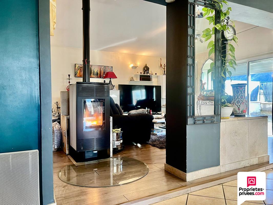 SISTERON Havre de paix au coeur de la nature - superbe maison 5 pièces sur terrain plat, à découvrir ! 4