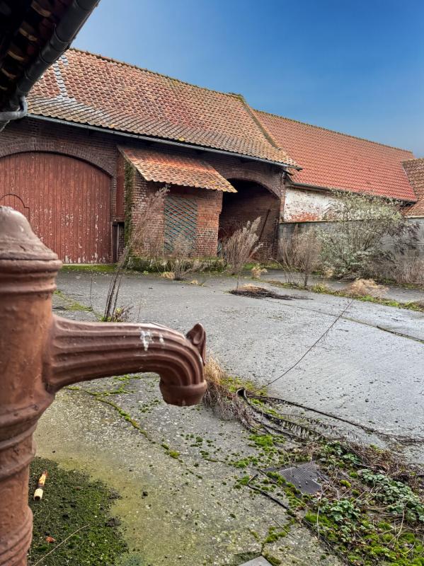 FRETIN Corps de ferme à Fretin 8