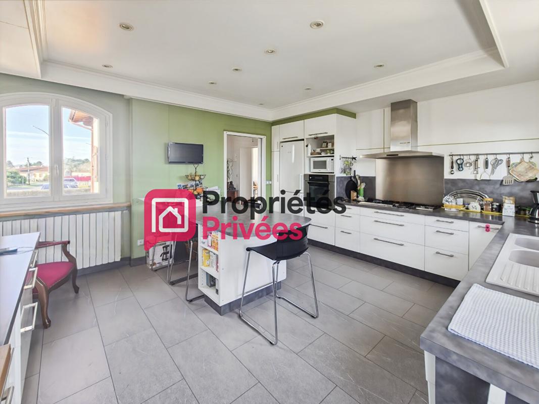 BAZAS Proche centre Bazas - Maison familiale de 170 m2 à 40 mn de Bordeaux 5