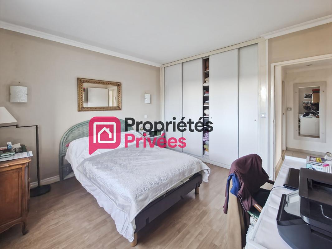 BAZAS Proche centre Bazas - Maison familiale de 170 m2 à 40 mn de Bordeaux 9