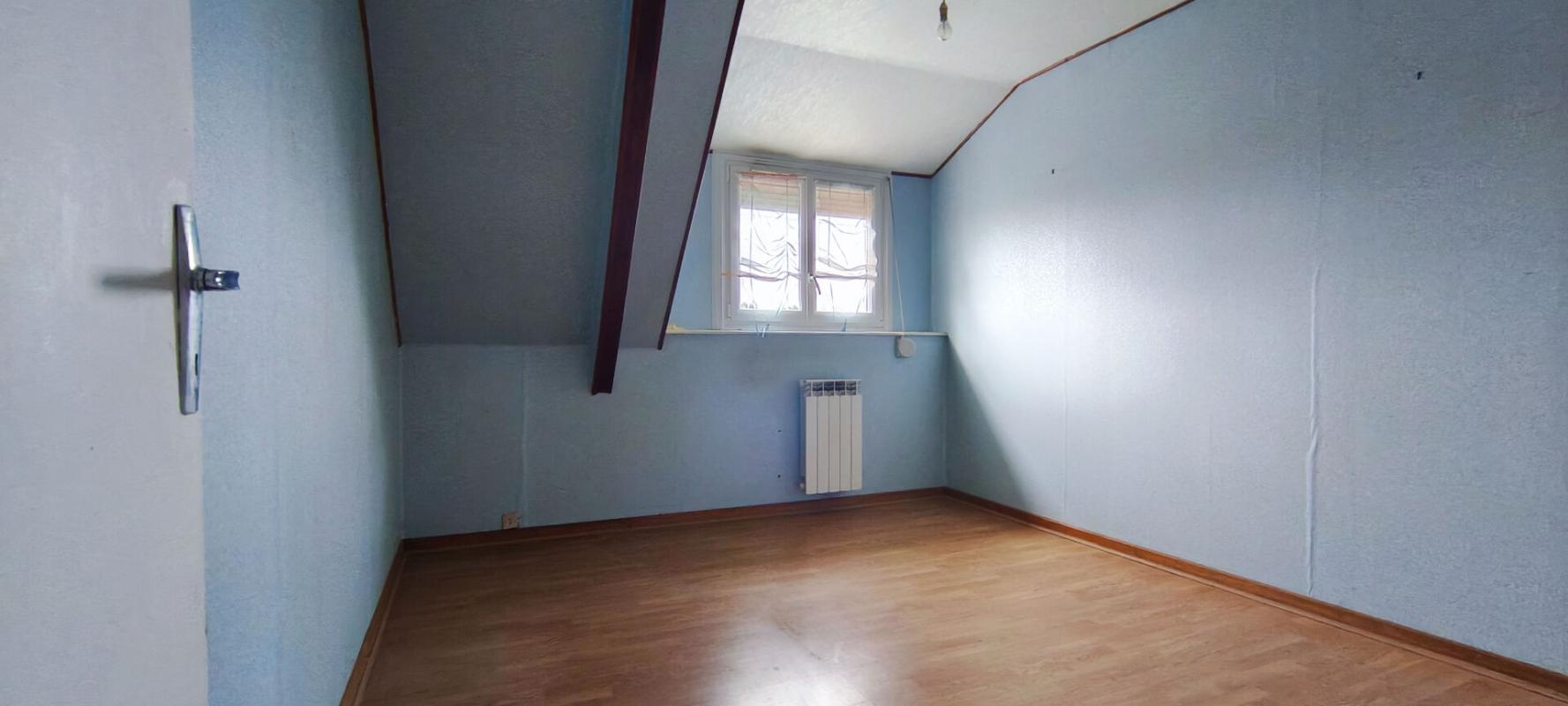 ETABLES-SUR-MER Exclusivité!! Côtes d'Armor. ÉTABLES-SUR-MER. 5 chambres, bureau, grenier aménageable, garage de 77m²...OPPORTUNITÉ INVESTISSEUR / PROJET RÉNOVATION 11