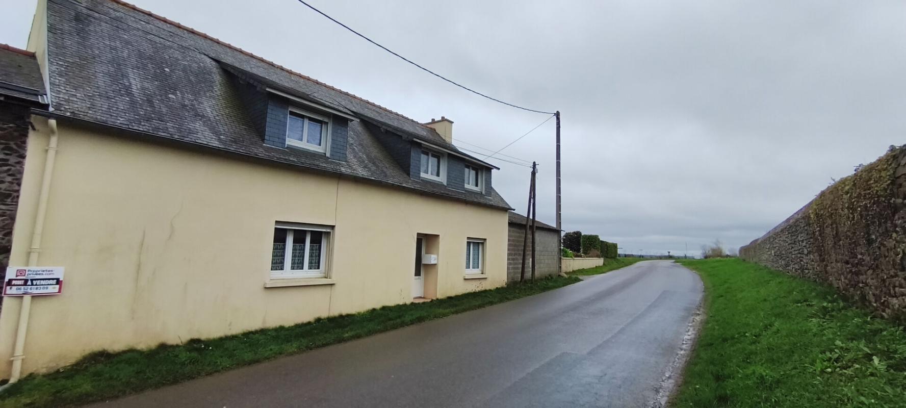 ETABLES-SUR-MER Exclusivité!! Côtes d'Armor. ÉTABLES-SUR-MER. 5 chambres, bureau, grenier aménageable, garage de 77m²...OPPORTUNITÉ INVESTISSEUR / PROJET RÉNOVATION 18