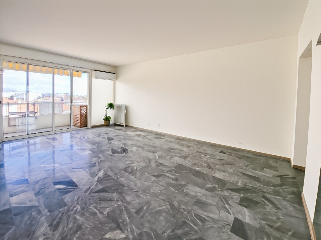 CAGNES-SUR-MER Appartement  Vue Mer Cros de Cagnes Sur Mer 2 pièces 2