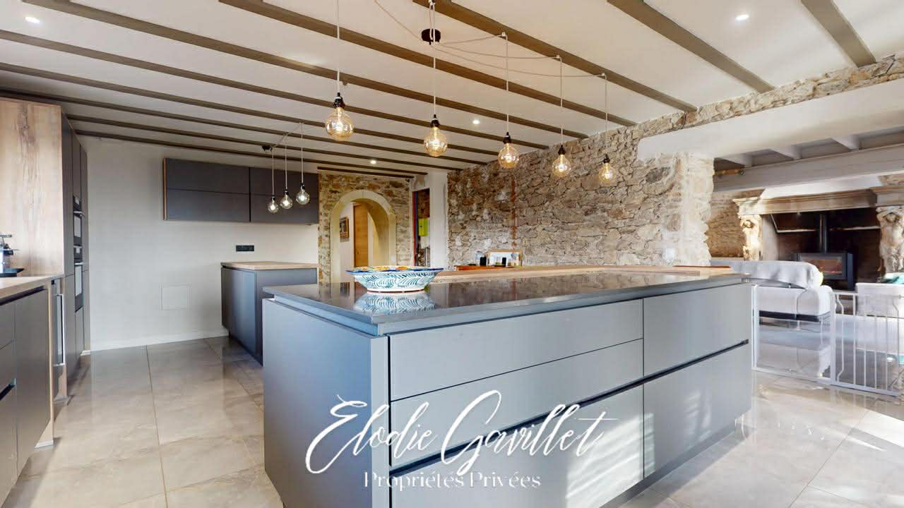 SAINT-DENIS Propriété de caractère avec vue imprenable sur le lac de Saint Denis (11310) 9