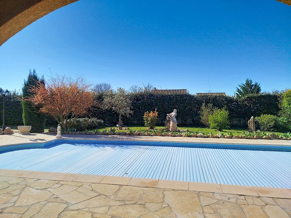 REGUSSE Maison Regusse 4 pièce(s) 102 m2 avec piscine et garage 12