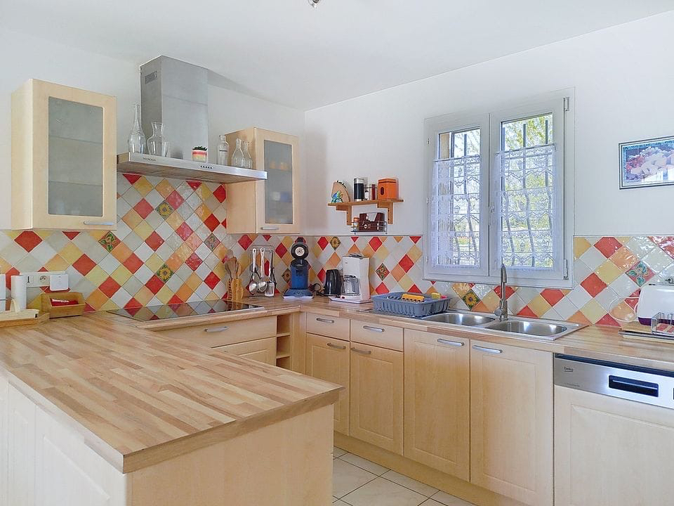 REGUSSE Maison Regusse 4 pièce(s) 102 m2 avec piscine et garage 5