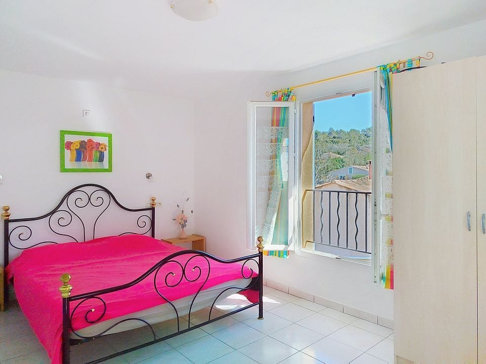 REGUSSE Maison Regusse 4 pièce(s) 102 m2 avec piscine et garage 7