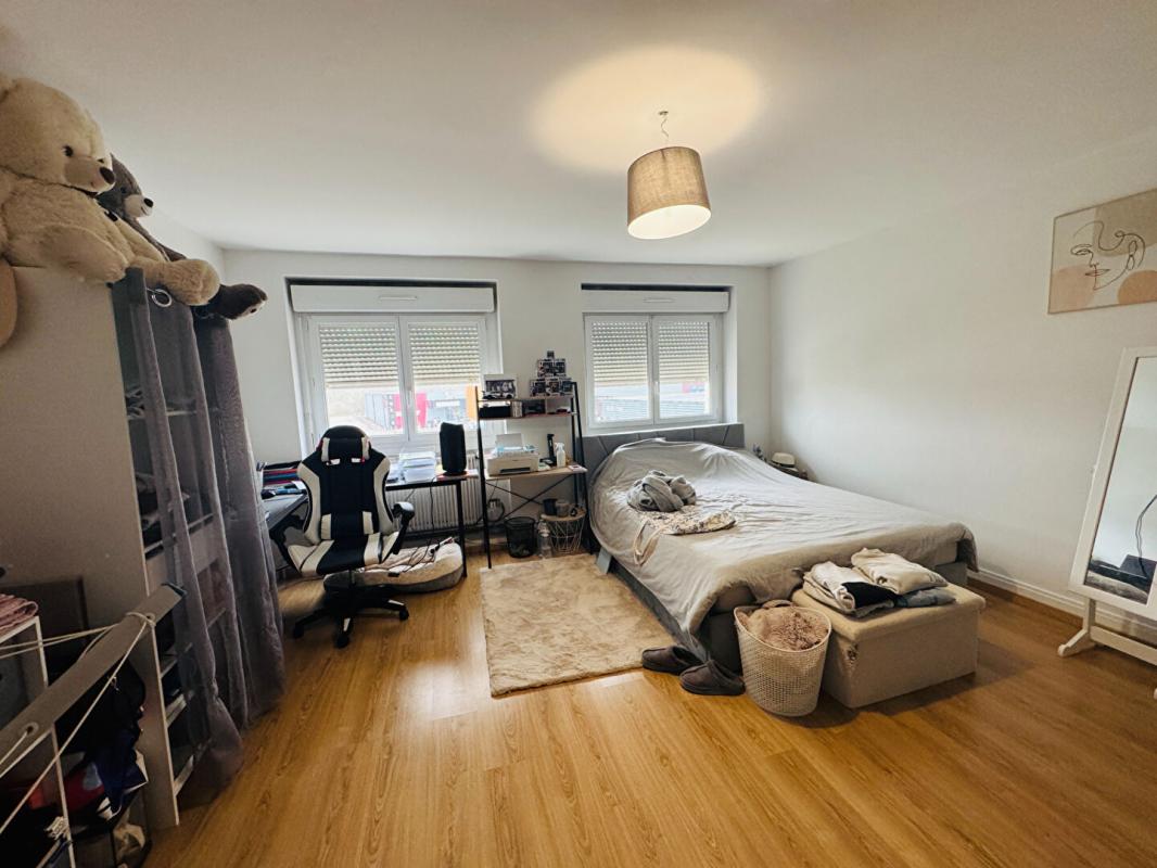 FOURCHAMBAULT Appartement duplex à proximité des commodités 2