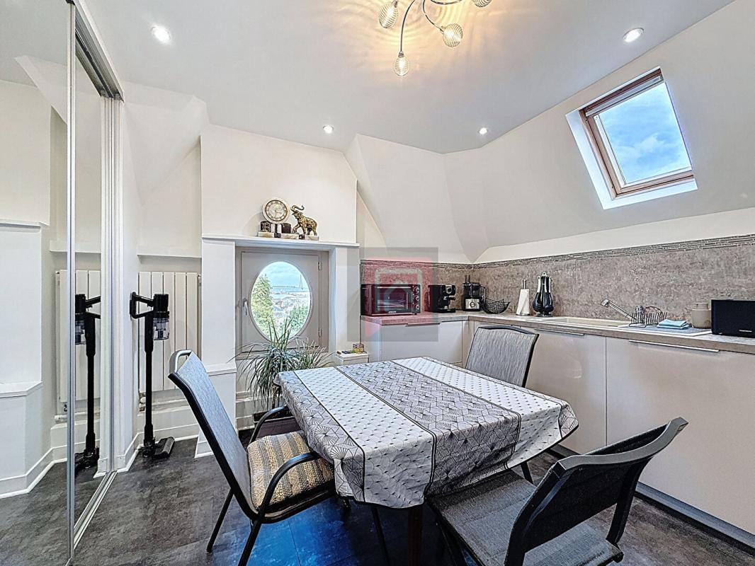 HONFLEUR Aux portes de Honfleur avec vue sur le pont de Normandie 8