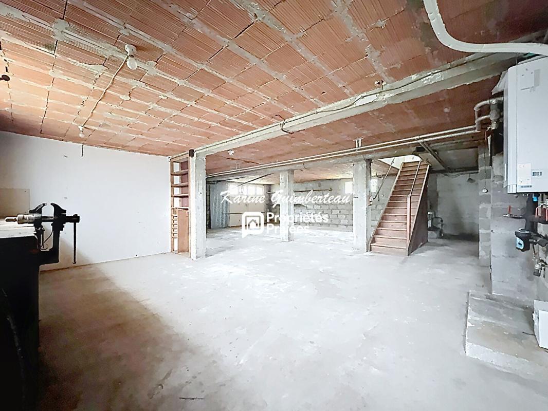 SAINT-DENIS-DE-PILE Axe passant : Saint Denis De Pile / Maison 3 chambres - garage - jardin 11