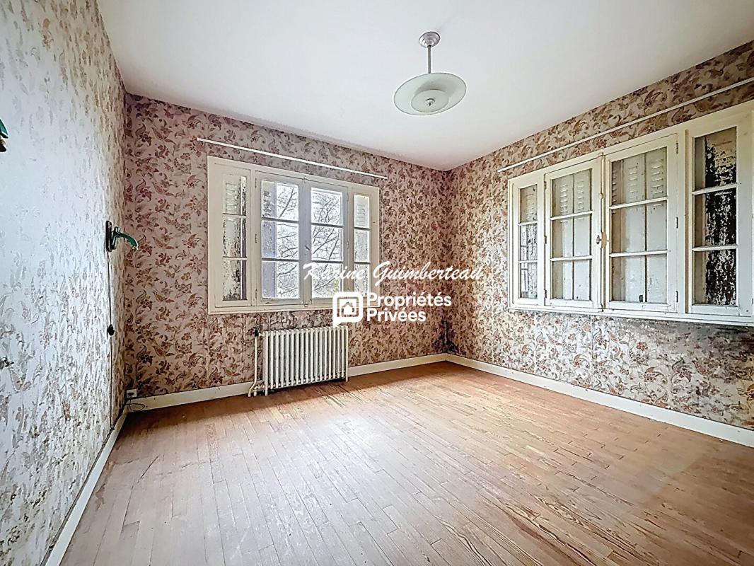 SAINT-DENIS-DE-PILE Axe passant : Saint Denis De Pile / Maison 3 chambres - garage - jardin 9