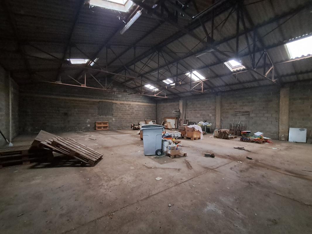 CHALON-SUR-SAONE Parking / box 540 m2 1