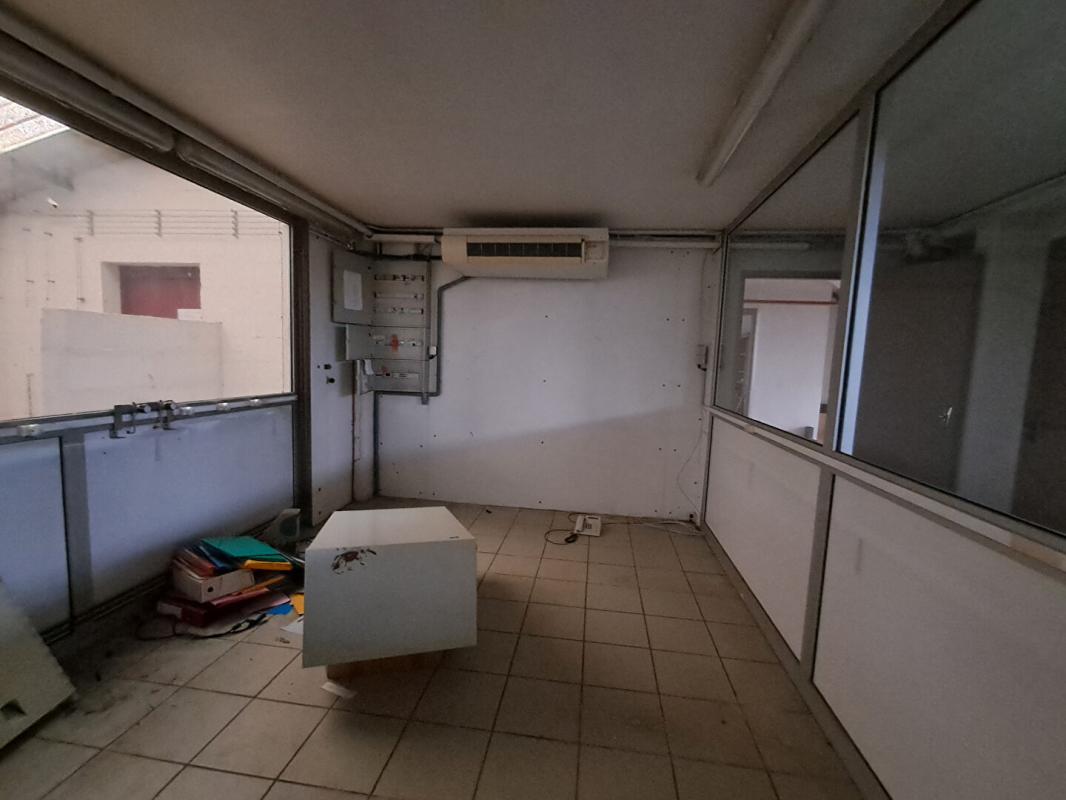 CHALON-SUR-SAONE Parking / box 540 m2 13