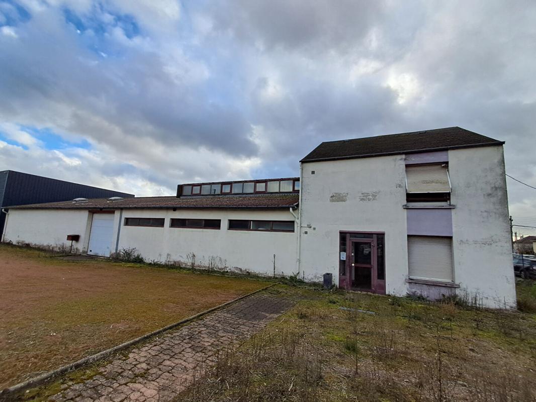 CHALON-SUR-SAONE Parking / box 540 m2 2