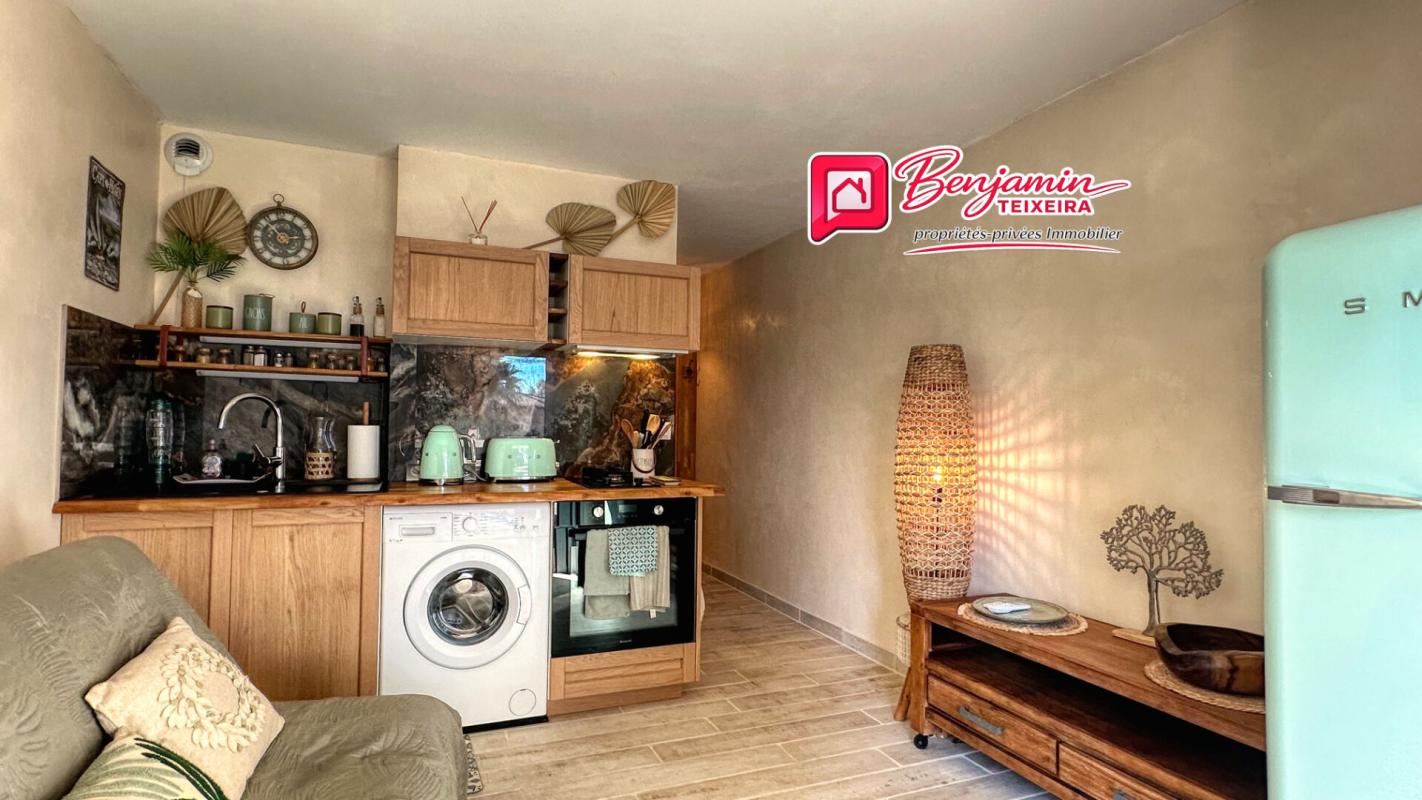 SAINT-RAPHAEL Appartement Saint Raphael 1 pièce(s) 21.66 m2 + Terrasse + Parking privé 7