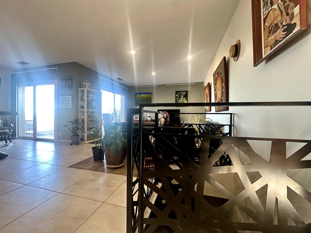 TRESSERRE Maison 4 faces avec suite parentale, sous-sol aménagé et vue dégagée ? Tresserre 3