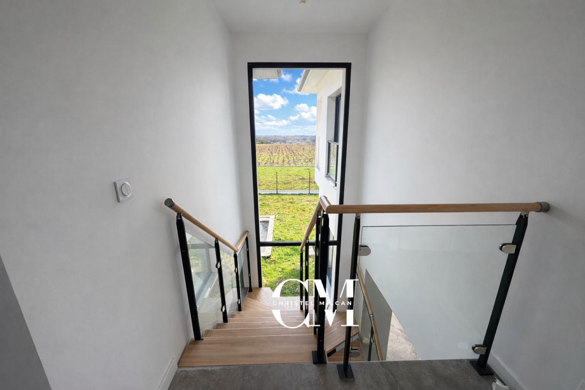 CAMBLANES-ET-MEYNAC Villa neuve Camblanes 8 pièces 216 m2, 5 chambres, piscine et garage 7