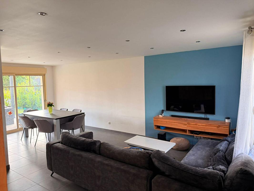 FLEURINES Investissement locatif VENDU LOUE Maison 4ch 8