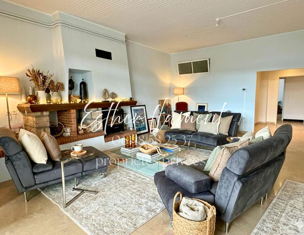 SAINT-HIPPOLYTE-DU-FORT duplex 2 LOGEMENTS Saint Hippolyte Du Fort 10 pièce(s) 351 m2 17