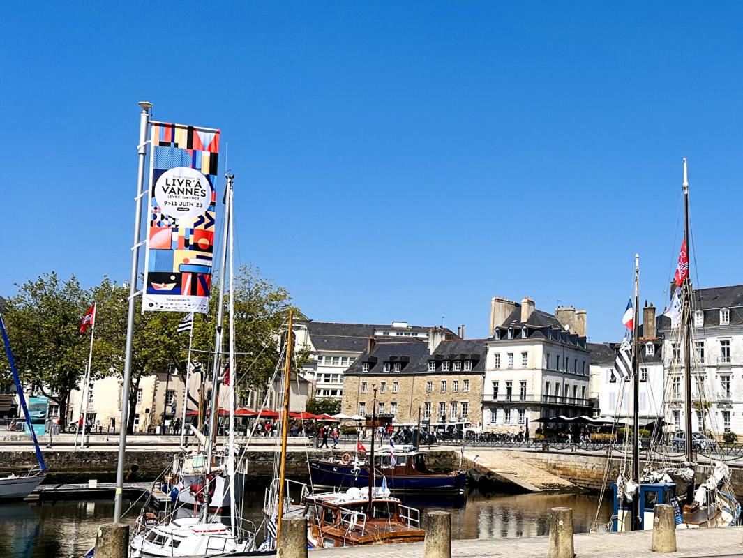 VANNES Appartement Vannes T2- 47,8 m2- Vue imprenable sur le port 12